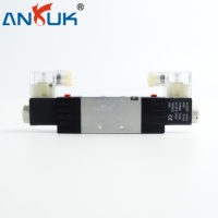ANRUK 4M210-08 Électrovanne 5 Voies DC24V Filetage M5 5 Ports 3 Positions Protection IP65 pour Machine Textile