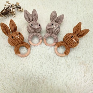 Nouveau Design Offre Spéciale belles couleurs 15cm Crochet lapin hochet <span class=keywords><strong>de</strong></span> <span class=keywords><strong>dentition</strong></span> sans BPA <span class=keywords><strong>anneau</strong></span> en <span class=keywords><strong>bois</strong></span> pour bébé jouets <span class=keywords><strong>de</strong></span> <span class=keywords><strong>dentition</strong></span> - Product Image 1