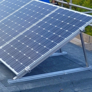 Système <span class=keywords><strong>de</strong></span> montage solaire pour toit plat SunRack avec supports en aluminium réglables pour une installation sécurisée des <span class=keywords><strong>panneaux</strong></span> photovoltaïques - Product Image 3