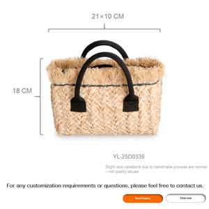 Bolso Tote Cuadrado <span class=keywords><strong>de</strong></span> Rafia Natural Tejido a Mano con Asas <span class=keywords><strong>de</strong></span> Cuero Negro, Borde Deshilachado, Bolso <span class=keywords><strong>de</strong></span> Playa Boho Sostenible para Mujer - Product Image 3