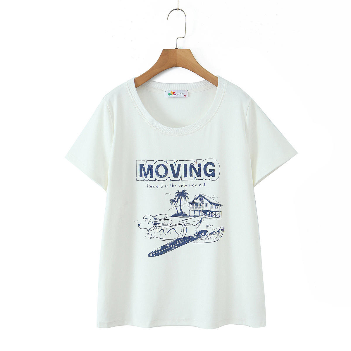 เสื้อยืดแขนสั้นสีขาว