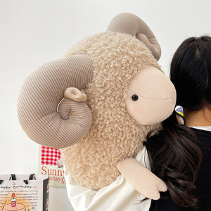 Juguete de Peluche de <span class=keywords><strong>Cordero</strong></span> con Cuernos Rizados, Relleno y Esponjoso, Muñeco de Oveja para Niños, Regalo Reconfortante, Decoración del Hogar - Product Image 4
