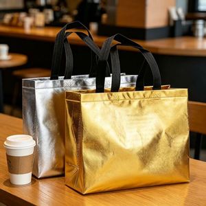 Bolsa de Compras Plegable Impermeable con Logotipo Personalizado, Laminada en Oro y Plata, de Tela No Tejida, con Lámina Metálica, Holográfica y Láser - Product Image 1