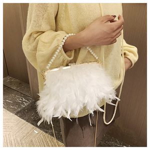 <span class=keywords><strong>Bolso</strong></span> <span class=keywords><strong>de</strong></span> moda <span class=keywords><strong>de</strong></span> mujer suave Turquía el <span class=keywords><strong>pelo</strong></span> <span class=keywords><strong>de</strong></span> las mujeres <span class=keywords><strong>de</strong></span> avestruz <span class=keywords><strong>bolso</strong></span> <span class=keywords><strong>de</strong></span> <span class=keywords><strong>mano</strong></span> - Product Image 3