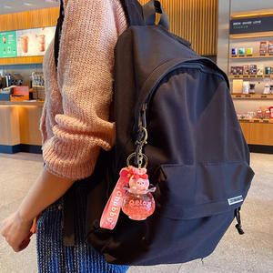 Porte-clés de voiture en forme d'animal mignon en PVC 2025, porte-clés de couple de dessin animé, cadeau léger, prêt à être expédié - Product Image 3