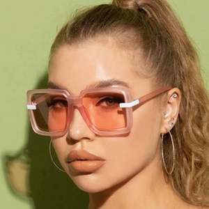 Gafas de Sol Cuadradas Extra Grandes de Moda con Logotipo Personalizado, Protección UV400, para Mujer, 2021 - Product Image 1