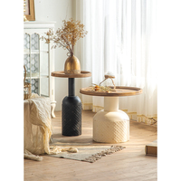 Tables basses rondes de dessus en bois massif de salon vintage rustique européen antique avec base en métal pour la maison