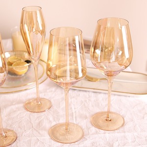 Verre à vin rouge à longue tige en cristal ambré 401-500ml, style porcelaine moderne, pour usage domestique et vente en gros - Product Image 3