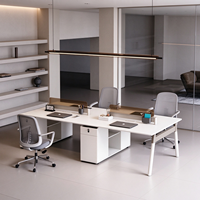 Bureau de travail moderne et simple avec bibliothèque intégrée, table de travail pour employés, bureau pour projet de bureau d'entreprise, sur mesure