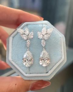 ต่างหูเพชรทรงลูกแพร์ 15 กะรัต เพชรเลี้ยงในห้องปฏิบัติการ ชุบทองคำขาว 14K รับรองโดย IGI หรูหรา เหมาะสำหรับงานแต่งงาน งานเลี้ยง ของขวัญเครื่องประดับชั้นดี - Product Image 2