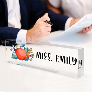 Plaque de bureau personnalisée en acrylique pour enseignant – Plaque nominative rectangulaire moderne personnalisée avec design imprimé UV - Product Image 5