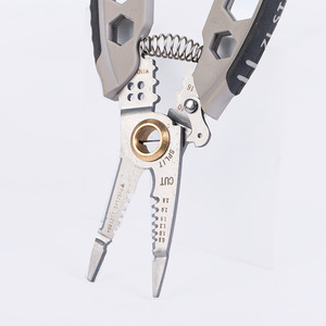 Pince d'électricien industrielle/de bricolage en acier au carbone de 7 pouces avec poignée en plastique, personnalisable OEM, outil de dénudage et de sertissage de fils métriques - Product Image 6