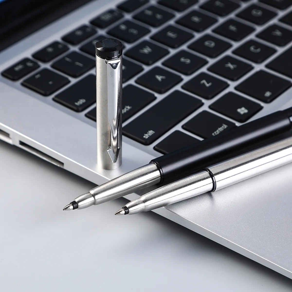Hot sales luxury business gift pen parker roller ball pen original brand pen with customized logo