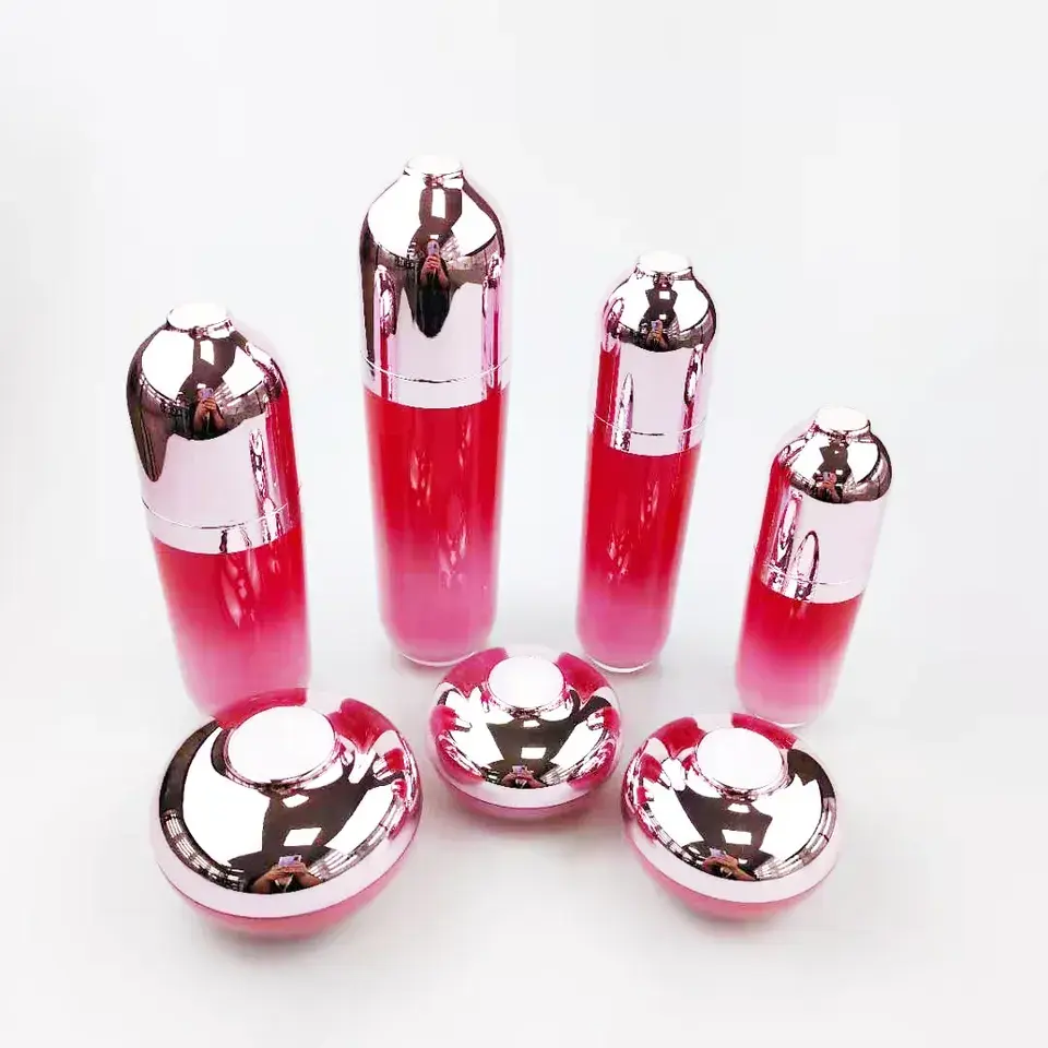 Nieuw Aangekomen Fabriek Rode Gradiënt Roze Capsule Container Acryl Serum Pomp Flessen En Ronde Crème Potten Serie Cosmetische