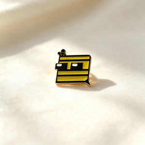 Broche de metal personalizado de aleación de zinc fundido a presión con esmalte duro, insignia de dibujos animados para accesorios. - Product Image 6