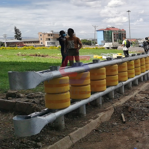 2025 nóng bán thép mạ kẽm + EVA PU Vàng Kim Cương lớp phản chiếu IP67 bảo vệ đường cao tốc Con lăn hàng rào giao thông - Product Image 3