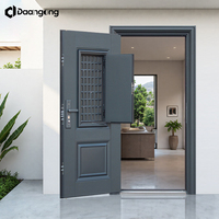 Portes de sécurité modernes en acier anti-effraction avec grille ventilée et moustiquaire pour entrée de villa et climat tropical