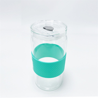 Tasse à tequila de 380ml 500ml en verre borosilicaté en forme de cola avec extrémité ouverte facile et couvercle pour sérigraphie comprenant de la paille
