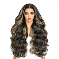 Usine En Gros Blonde Ash Faits Saillants Dentelle Synthétique Résistant À La Chaleur Longue Perruque Brun Clair Frange Eau Cheveux Ondulés Cheveux Perruque