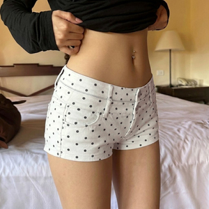 Shorts Casuales Versátiles de Verano para Chicas, Estilo Urbano, Diseño Básico con Estampado de Puntos Blancos y Negros, Cintura Baja y Doble Cintura - Product Image 3