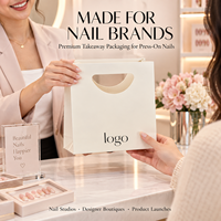 Sacs shopping en papier à poignée découpée avec logo personnalisé pour kits de nail art, ensembles de manucure, magasins de beauté et vente au détail pour salons de manucure