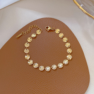 Pulsera de cadena de piezas en relieve redondas geométricas para mujer, flor chapada en oro de acero inoxidable, <span class=keywords><strong>Netflix</strong></span>, <span class=keywords><strong>regalo</strong></span> de joyería Retro para novia - Product Image 5
