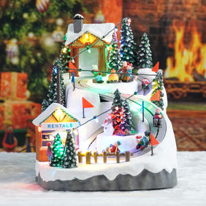 33 cm LED Musikalisches Weihnachtsdorf mit Bewegung, <span class=keywords><strong>8</strong></span> Weihnachtslieder, Plastik-Weihnachtsdekoration - Product Image 2