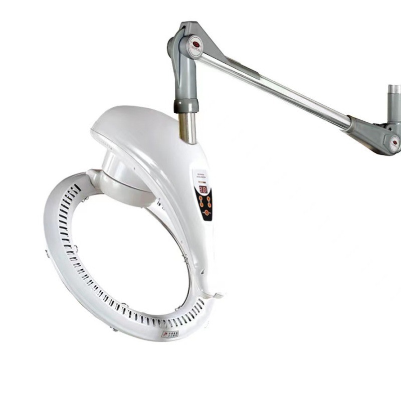 Clavier d'ordinateur suspendu blanc.