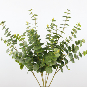 ต้นยูคาลิปตัสประดิษฐ์แบบฟิล์มสัมผัสเหมือนจริง ขนาด 80 ซม. สำหรับตกแต่งงานแต่งงานในร่ม ใบไม้จำลองคุณภาพสูง - Product Image 1