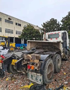 Camion tracteur Hino 700 d'occasion, tête de remorque Hino 700 en état d'occasion - Product Image 3