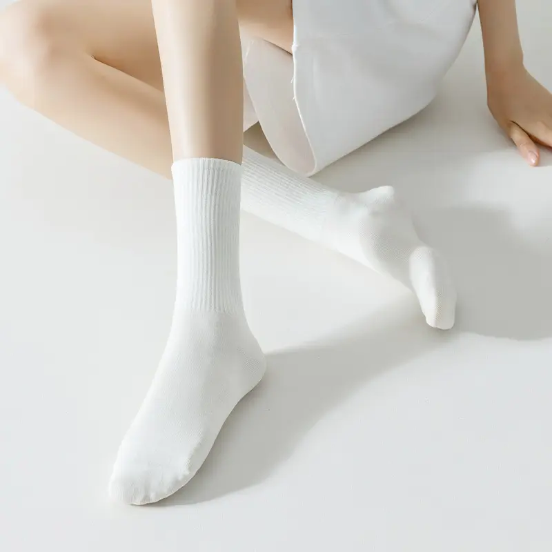 Fantezi yüksek kalite nefes yumuşak katı şeker renk ekip pamuk unisex aksesuarları için spor çorapları