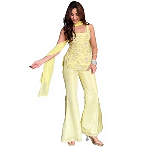 Ensemble pantalon ample jaune en rayonne pour femme, style ethnique, longueur cheville, avec haut brodé et écharpe, idéal pour un look décontracté estival - Product Image 1