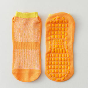 Bán Buôn Tùy Chỉnh Chống-Trượt Grip Vớ Cho Thư Bị Trả Lại Trampoline Công Viên <span class=keywords><strong>Non</strong></span>-<span class=keywords><strong>Slip</strong></span> Dưới Logo Kỹ Thuật Số Cho Mùa Xuân Mùa - Product Image 4