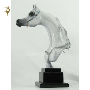 Escultura de bronce personalizada de <span class=keywords><strong>caballos</strong></span> árabes con fuente para decoración del hogar con tema de animales - Product Image 4