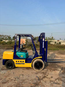 Komatsu FD30 dos mástiles tres toneladas carretilla elevadora 2023 modelo 4x4 Drive 1 año de garantía excelente rendimiento Original carretilla elevadora alta - Product Image 4