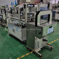 Machine d'emballage entièrement automatique pour plats préparés, sans doublure, avec étiqueteuse intégrée