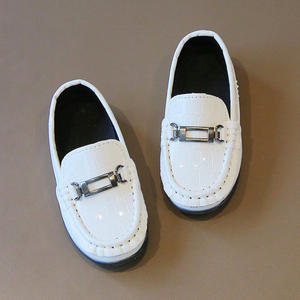 Mocasines Infantiles de Estilo Retro Británico para Otoño y Primavera, Zapatos Casuales de Cuero de Una Sola Pieza, Sin Cordones, Blancos/Negros/Marrones, de Caña Baja - Product Image 3