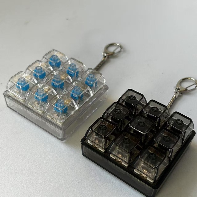 PC Transparent Material Switch Tester 9 Keys RGB Keychain Custom Relieve Stress Keyboard Fidget Toy