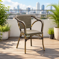 Chaise de bistrot parisien en rotin synthétique pour café de jardin extérieur