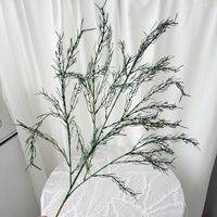 Mur végétal artificiel suspendu, herbe en plastique, feuilles de bambou, arrangement floral blanc pour décoration intérieure de mariage
