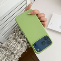 Coque en silicone pour iPhone 17 Pro Max, doublure douce, respectueuse de la peau, étui de protection pour téléphone portable iPhone 17, prix d'usine