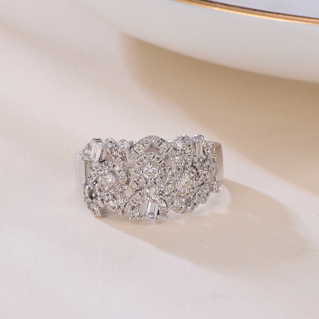 สีเหลืองทอง