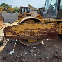 Compacteur vibrant d'occasion de marque américaine CAT CS683E, en bon état de fonctionnement, pour la construction routière, en stock