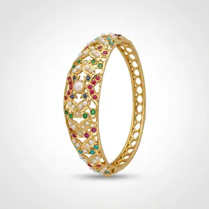 Bracelet manchette plaqué or à motif floral avec perles, style classique, serti clos, imitation perle indienne, bijoux de mariage pour femme - Product Image 1