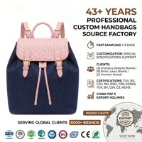 Sac à dos en jean bleu marine personnalisé avec garniture en cuir d'autruche rose blush, sac à cordon chic pour femme, idéal pour le quotidien et les voyages, personnalisable OEM