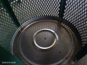 Épandeurs pour pelouse et jardin Épandeur à panier en maille métallique robuste de 36 pouces à pousser/remorquer Compost Équipement d'entretien du jardin Épandeur de fumier - Product Image 6