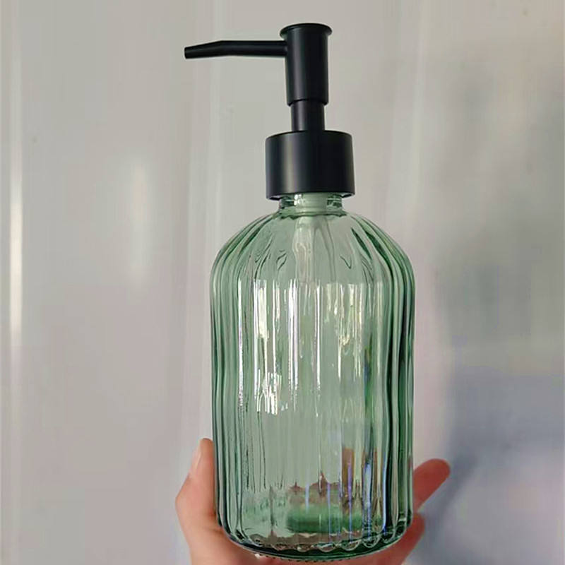 ฝาครอบสีดำสีเขียวทหารลายแนวตั้ง