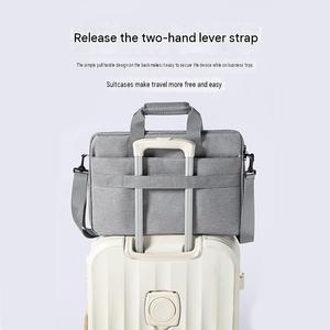 Bolso bandolera de nailon impermeable para portátil, ligero, acolchado, para viajes, negocios, oficina, uso diario. - Product Image 5