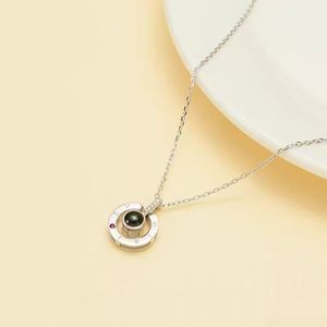 Regalo di San Valentino Collana da Donna a Forma di Cuore in Oro Rosa con 'Ti Amo' in 100 Lingue - Product Image 5