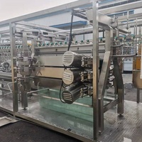 Ferme avicole halal, abattoir de poulets de chair, petite usine d'habillage automatique de volaille